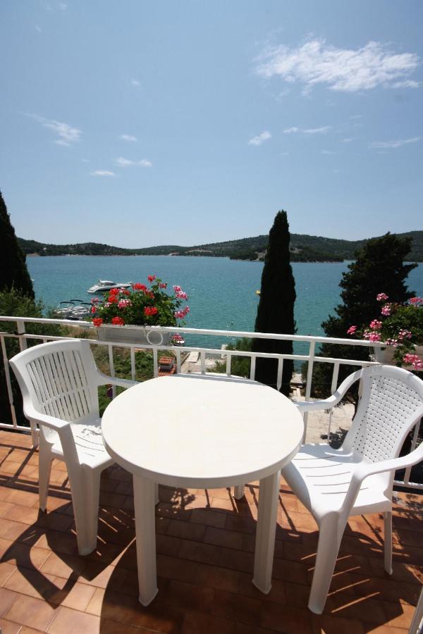 Apartments By The Sea Tisno, Murter - 5141 Exteriér fotografie
